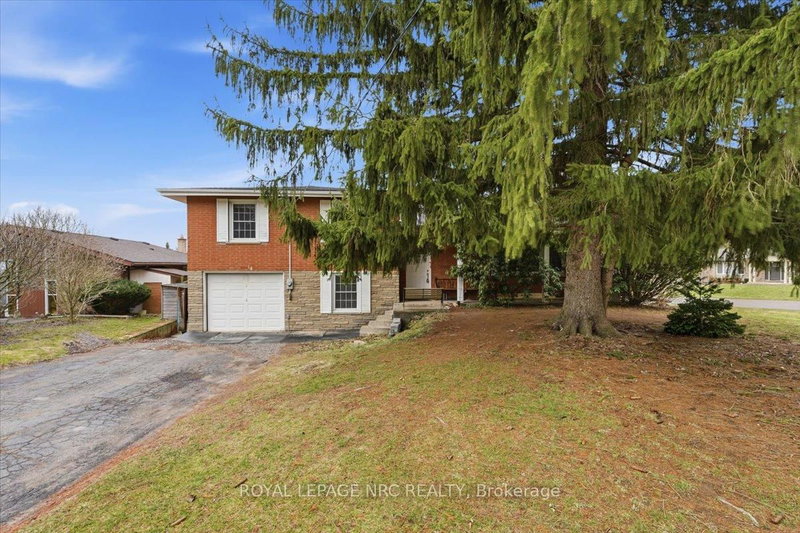 14 Valiant St, Pelham, L0S 1E0 | Image 2