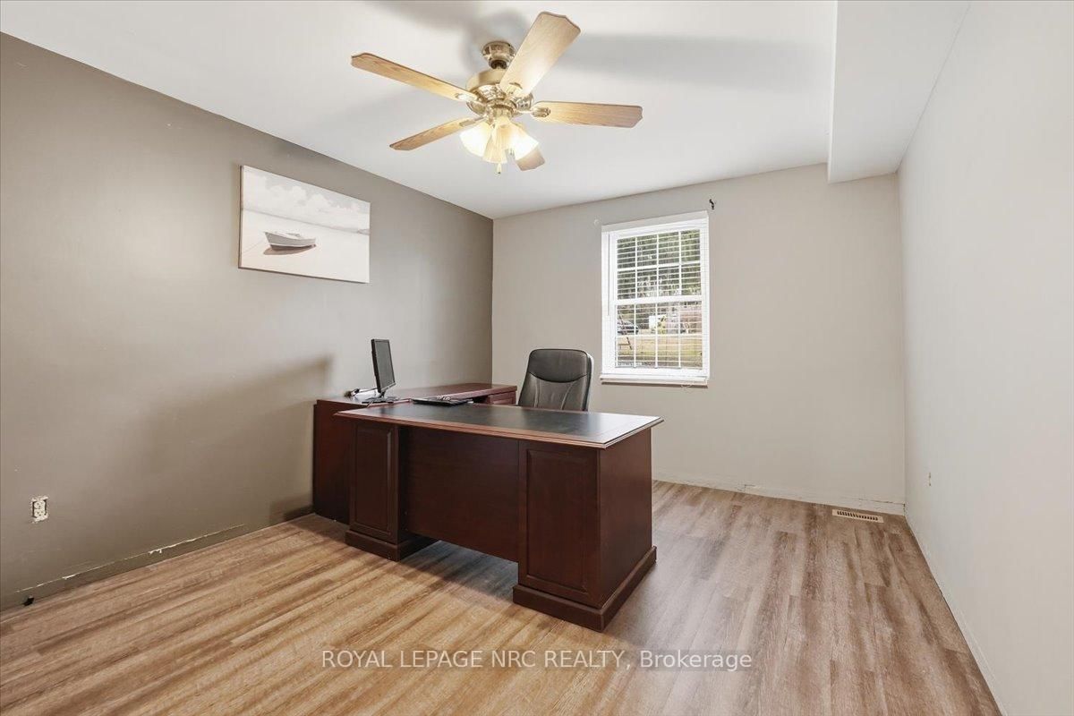 Detached House for sale at 14 Valiant Street, Pelham, Ontario, L0S 1E0 - Fonthill - MLS: X12917886