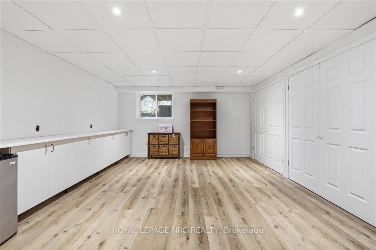 Detached House for sale at 14 Valiant Street, Pelham, Ontario, L0S 1E0 - Fonthill - MLS: X12917886