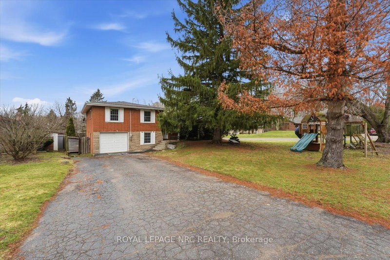 14 Valiant St, Pelham, L0S 1E0 | Image 3