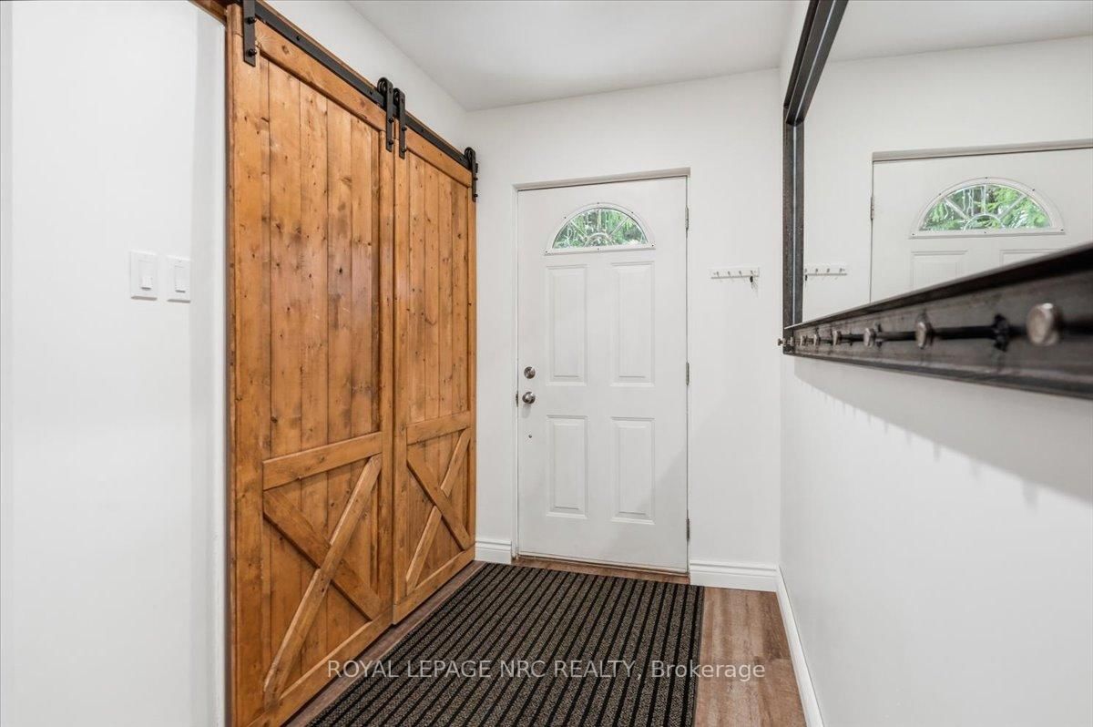 Detached House for sale at 14 Valiant Street, Pelham, Ontario, L0S 1E0 - Fonthill - MLS: X12917886