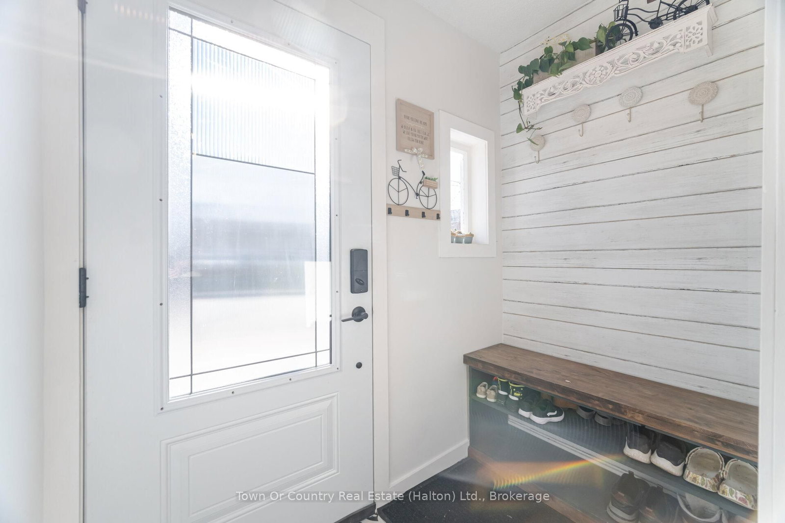 Detached House for sale at 23 Prince Street, St. Catharines, Ontario, L2R 3X6 - E. Chester - MLS: X12917944