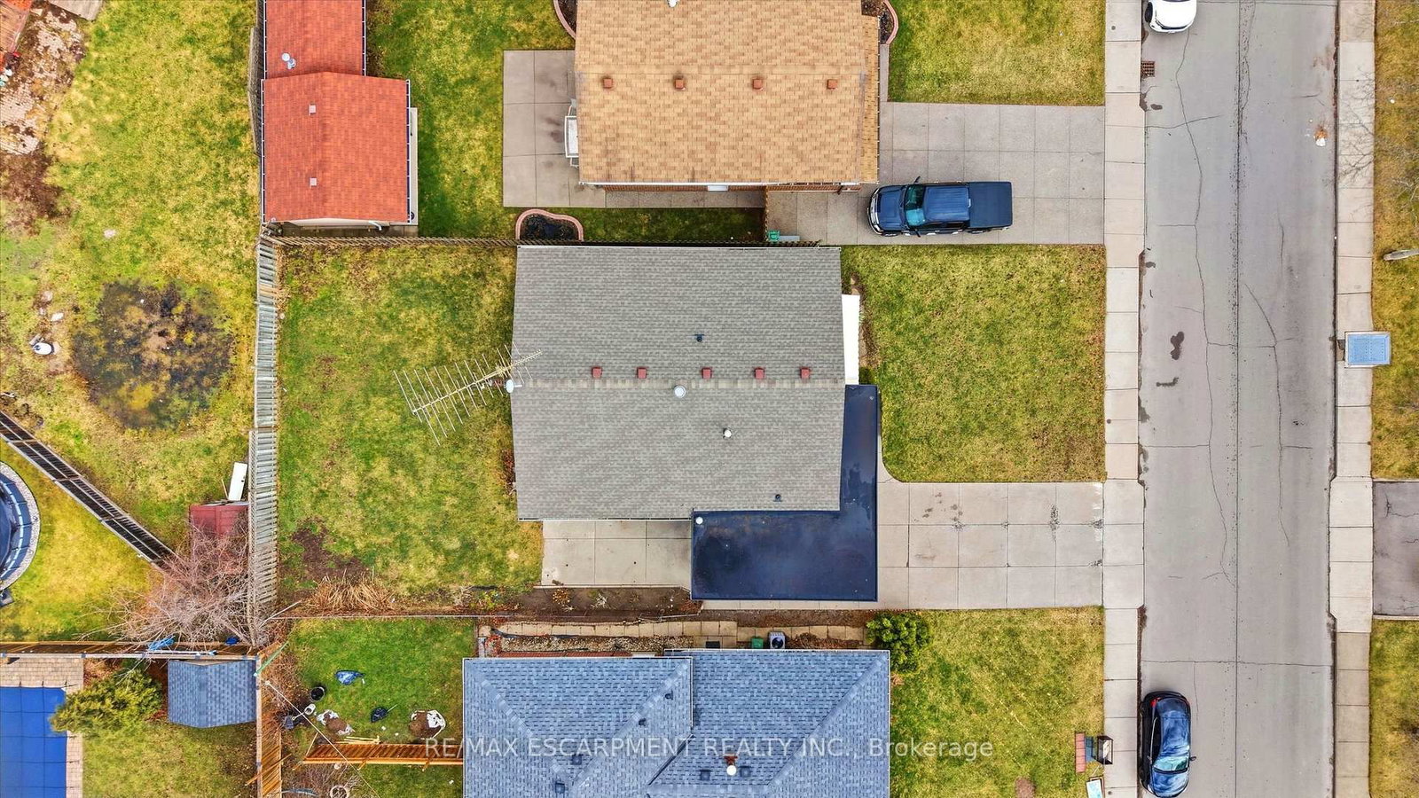 136 Cromwell Crescent - Photo 22