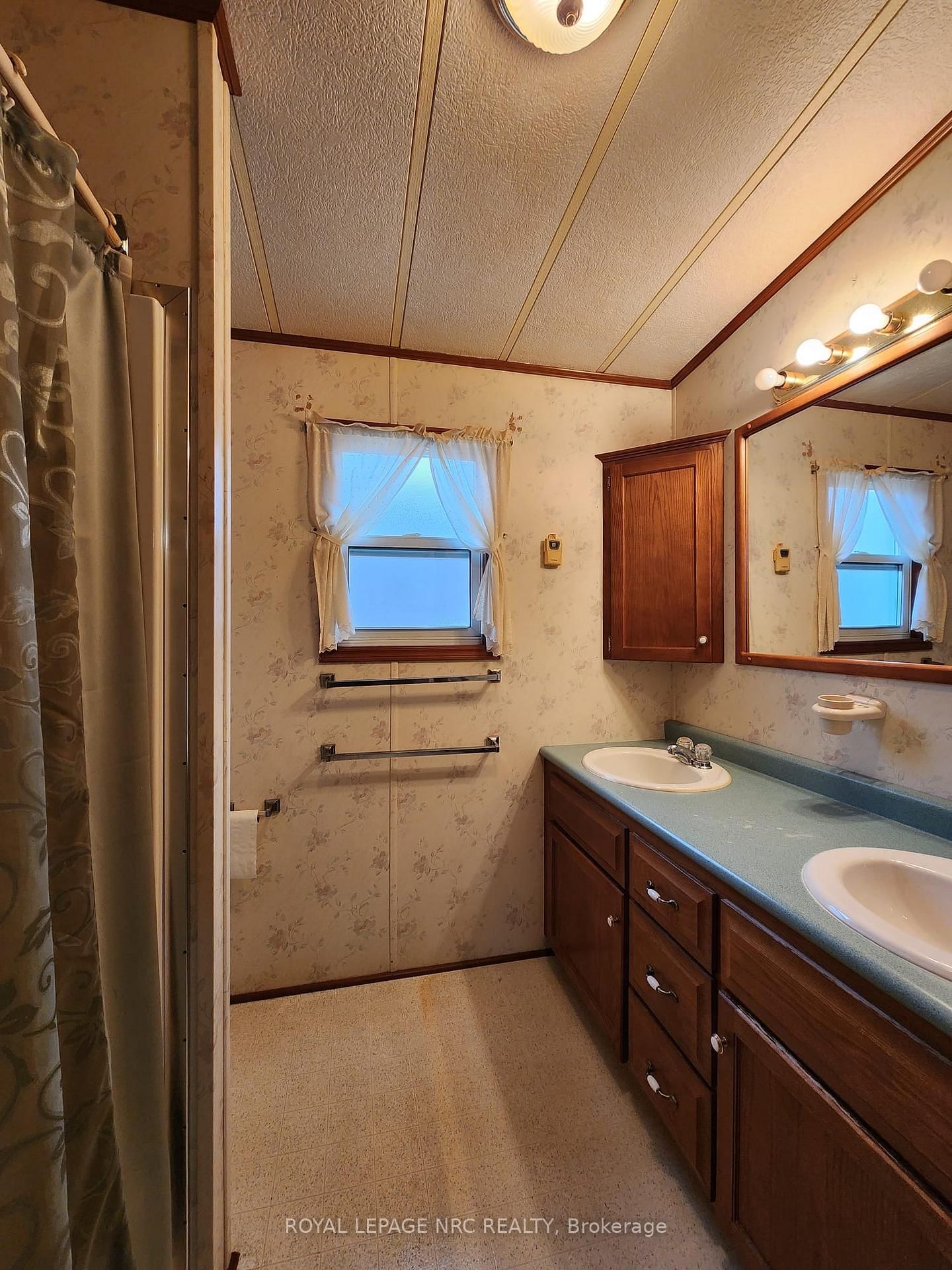 3033 Townline Road, Unit 233 - Photo 15