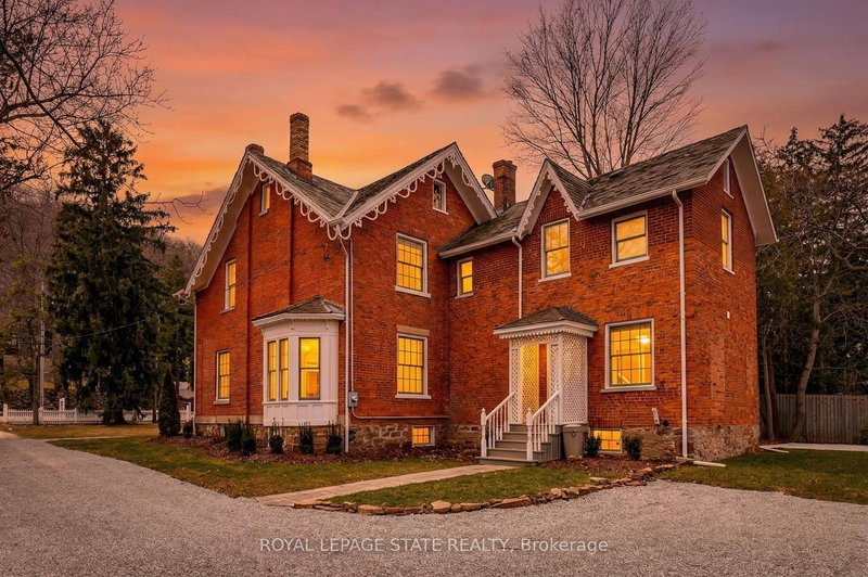 262 Main St W, Grimsby, L3M 1S4 | Image 2