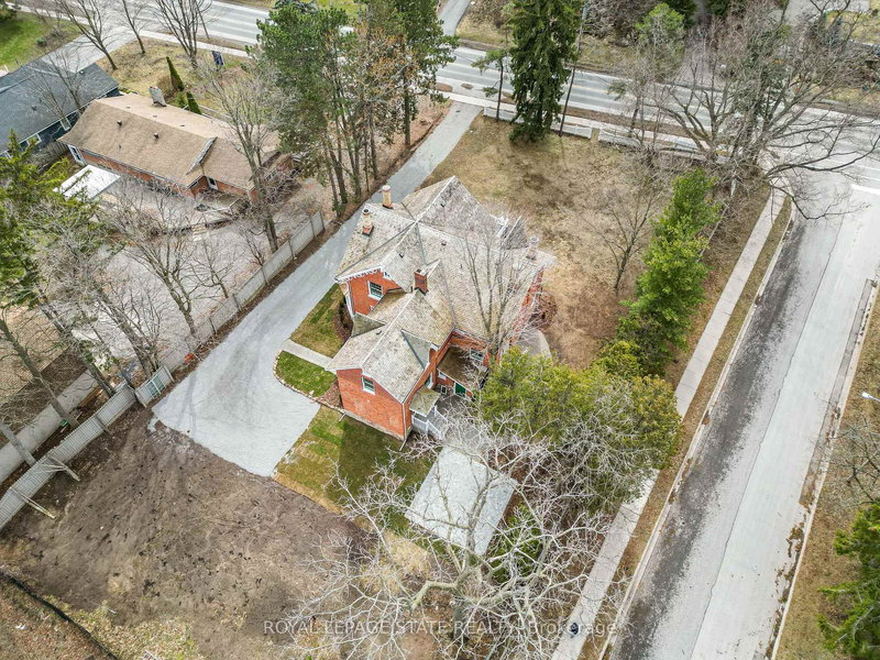 262 Main St W, Grimsby, L3M 1S4 | Image 3