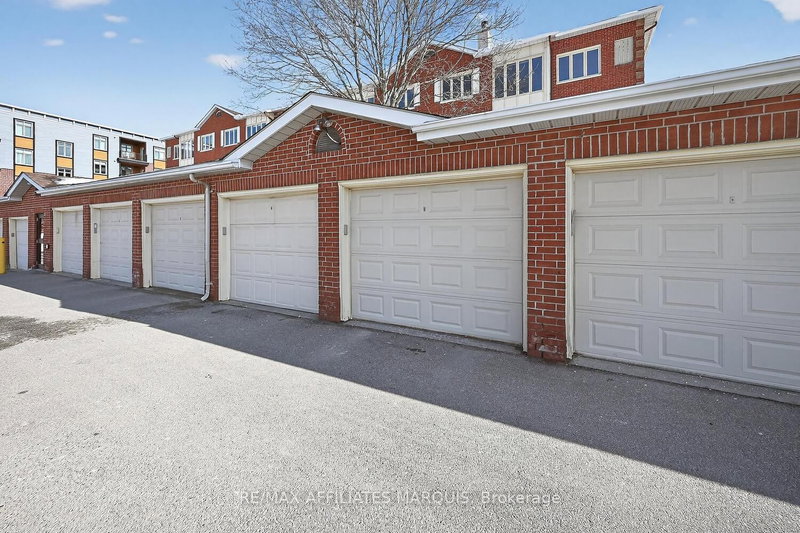 304 - 10 Armstrong Dr, Smiths Falls, K7A 5H8 | Image 3