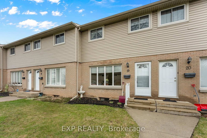 home for sale on 19-4215 Meadowvale Drive