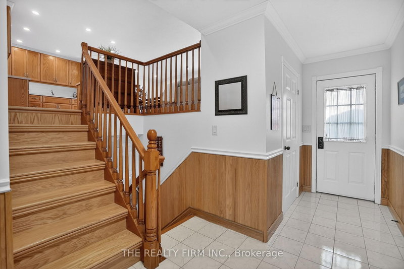 4084 Bluepoint Dr, Plympton-Wyoming, N0N 1J6 | Image 3