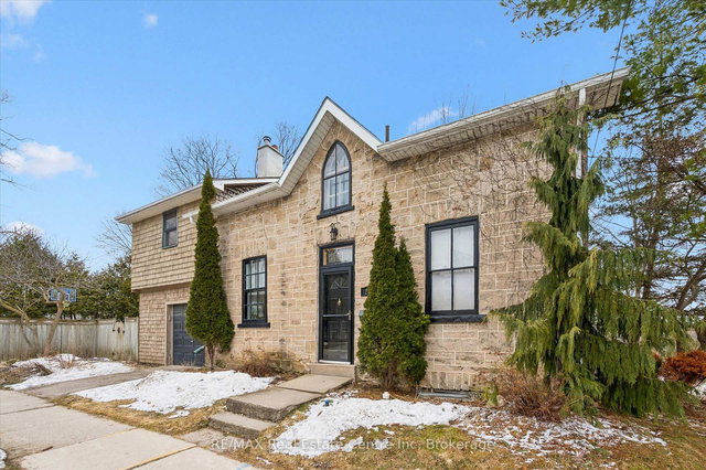 200 St George Street E