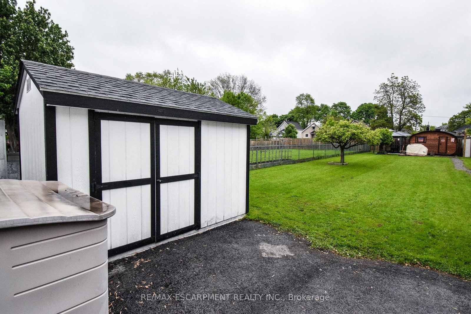 Listing Image 7