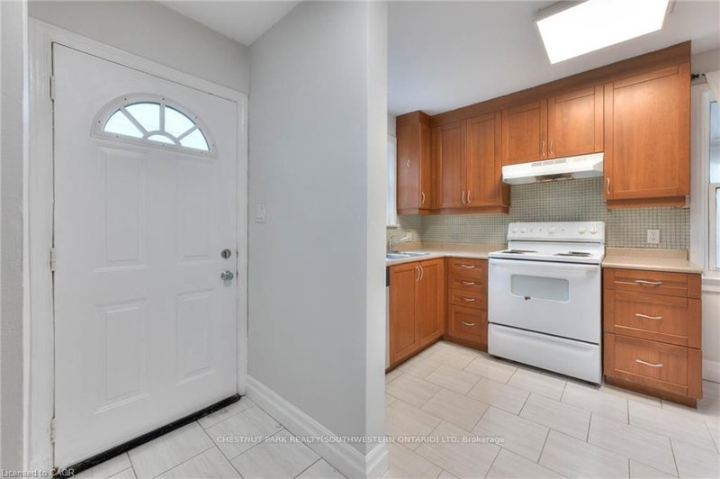 839 Stirling Ave S, Kitchener, N2M 3K4 | Image 3