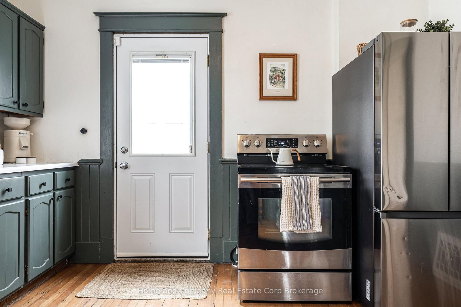 211 Queen Street W - Photo 15