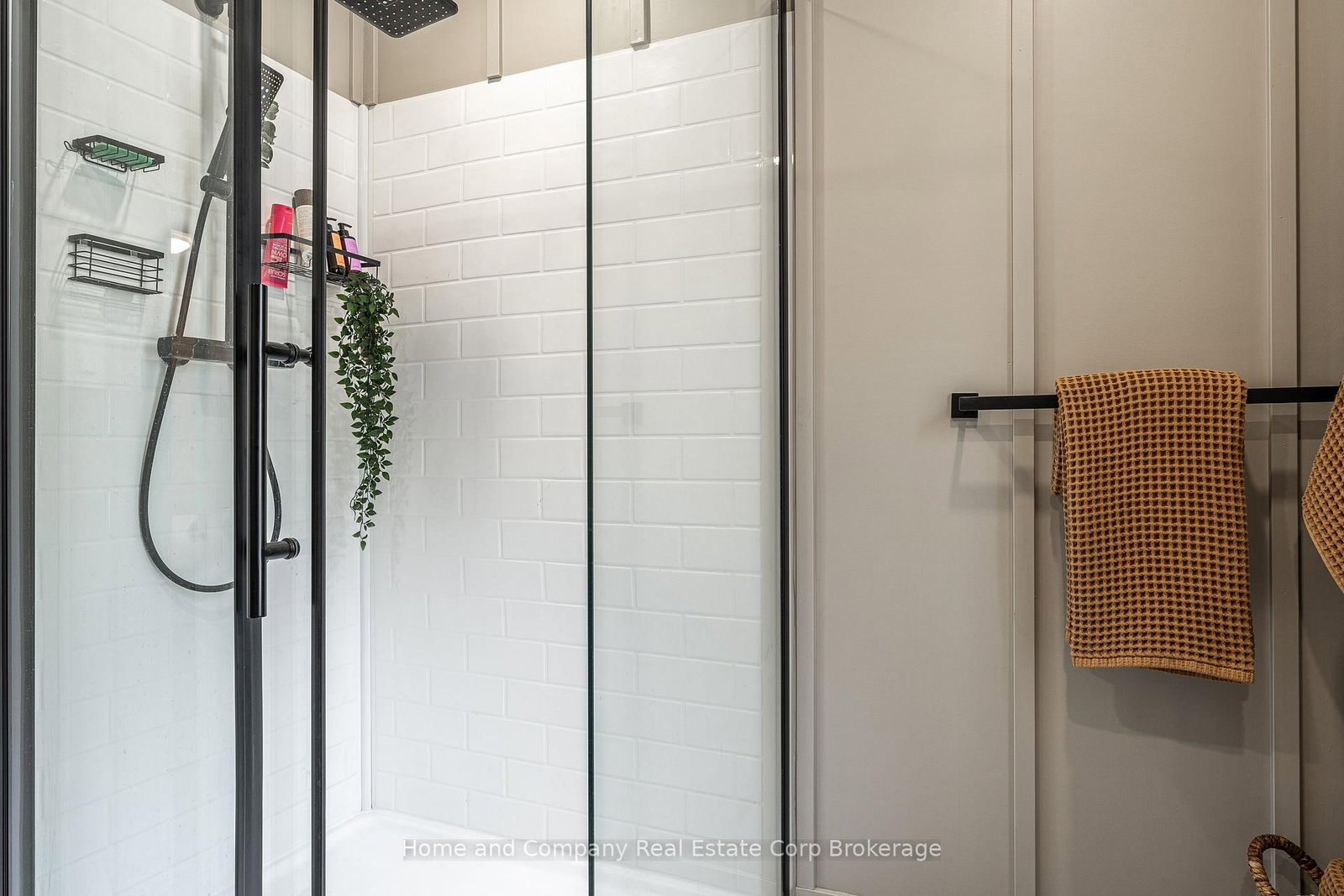 211 Queen Street W - Photo 22