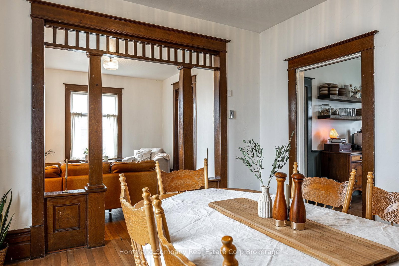 211 Queen Street W - Photo 9