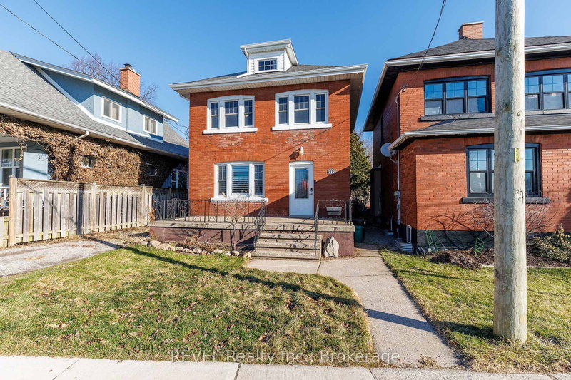 212 MAPLE Ave, Welland, L3C 5G5 | Image 2