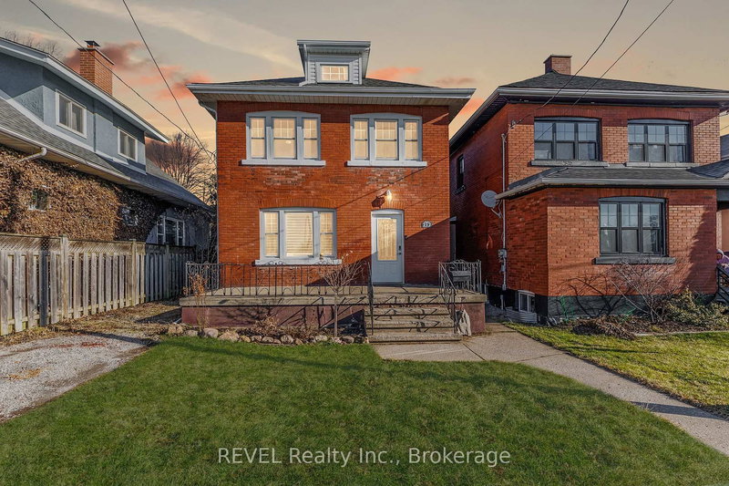 212 MAPLE Ave, Welland, L3C 5G5 | Image 3