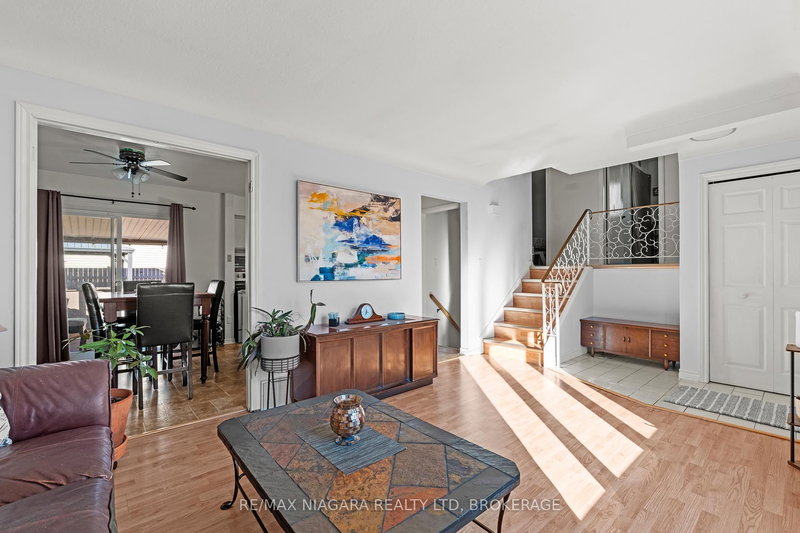 45 Sherman Dr, St. Catharines, L2N 2K9 | Image 3