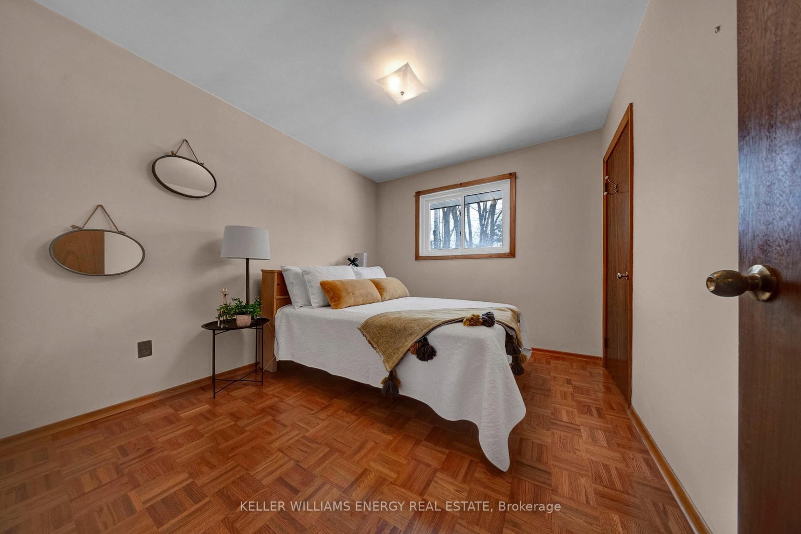 Detached House for sale at 855 Timothy Street, Peterborough, Ontario, K9H 6H5 - Northcrest Ward 5 - MLS: X12919050