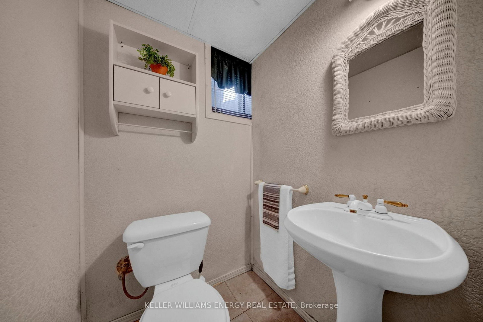 Detached House for sale at 855 Timothy Street, Peterborough, Ontario, K9H 6H5 - Northcrest Ward 5 - MLS: X12919050