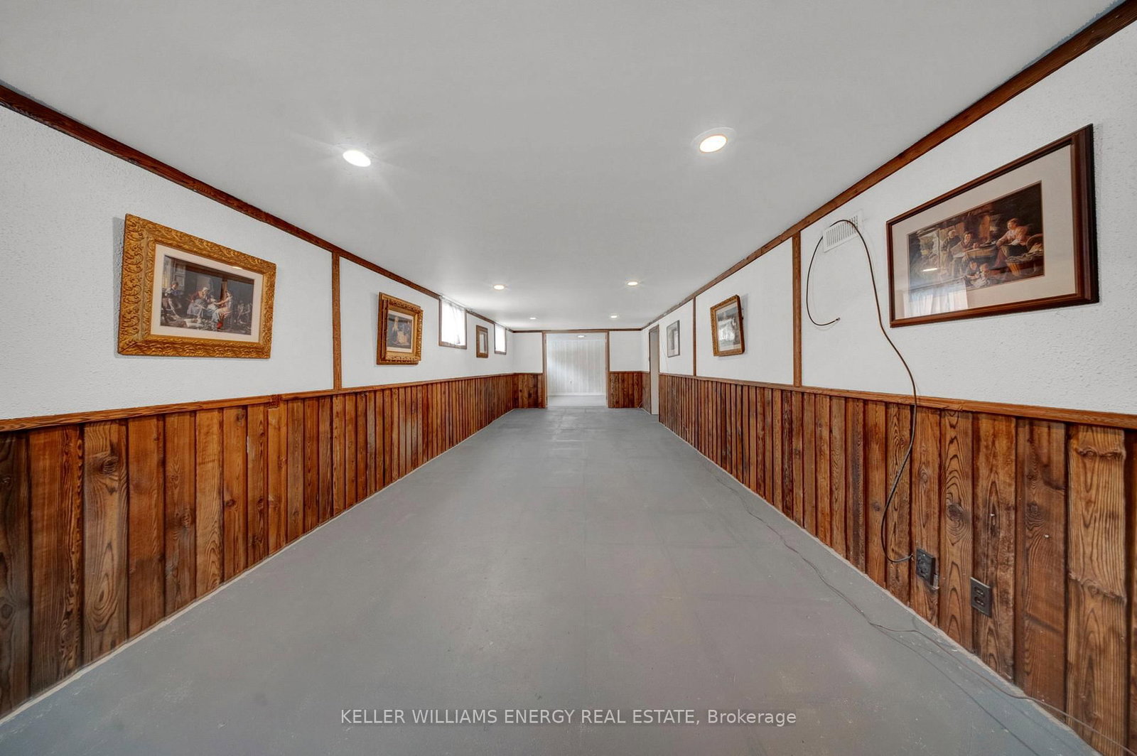 Detached House for sale at 855 Timothy Street, Peterborough, Ontario, K9H 6H5 - Northcrest Ward 5 - MLS: X12919050