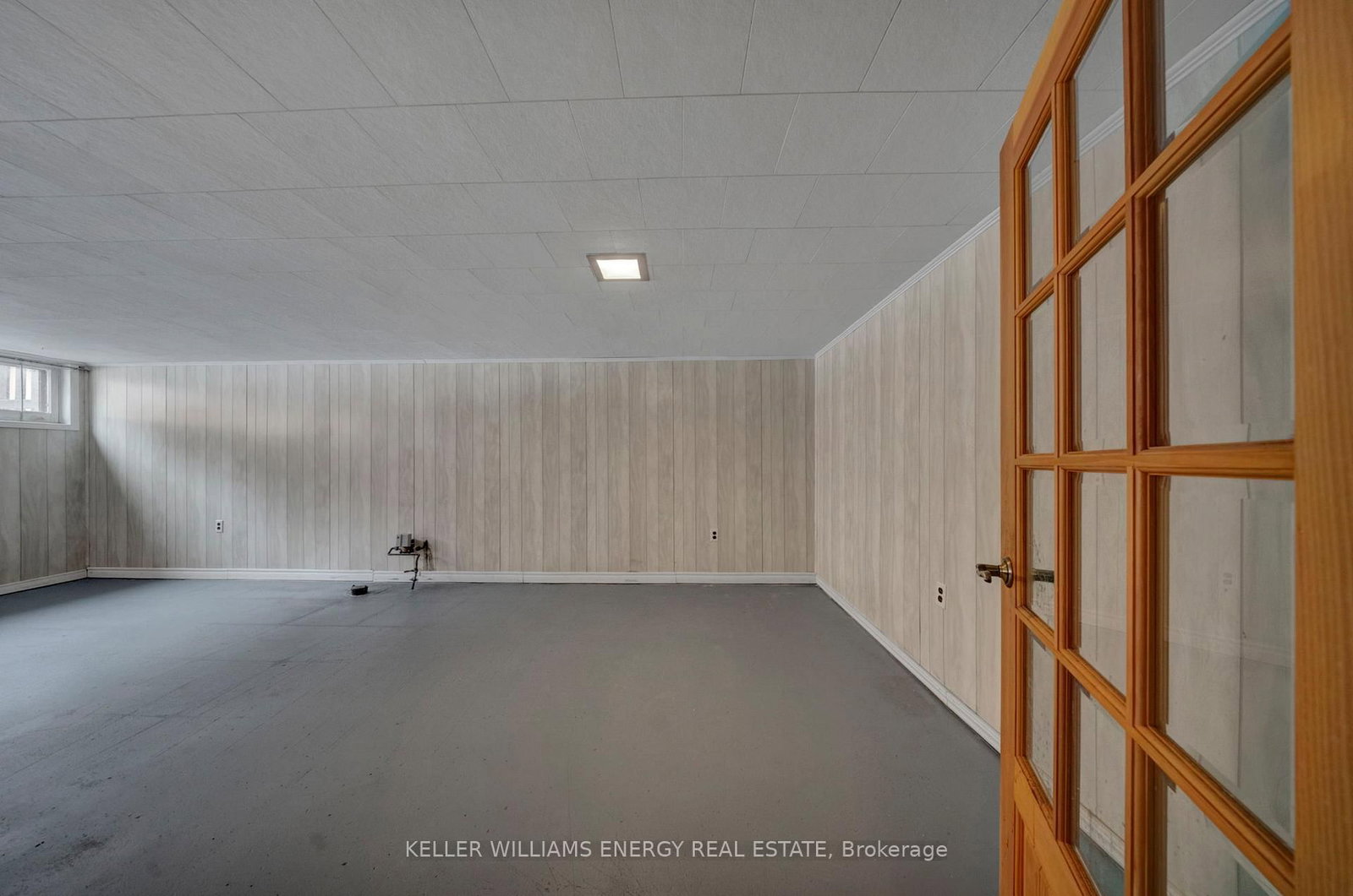 Detached House for sale at 855 Timothy Street, Peterborough, Ontario, K9H 6H5 - Northcrest Ward 5 - MLS: X12919050