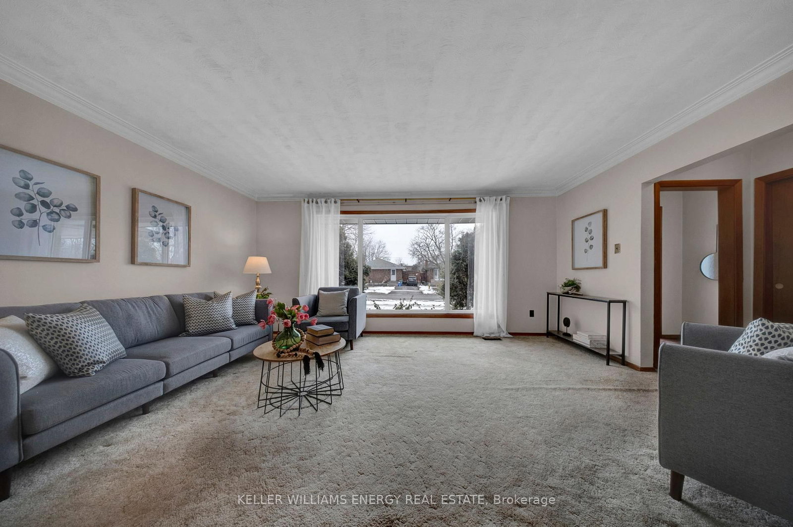 Detached House for sale at 855 Timothy Street, Peterborough, Ontario, K9H 6H5 - Northcrest Ward 5 - MLS: X12919050