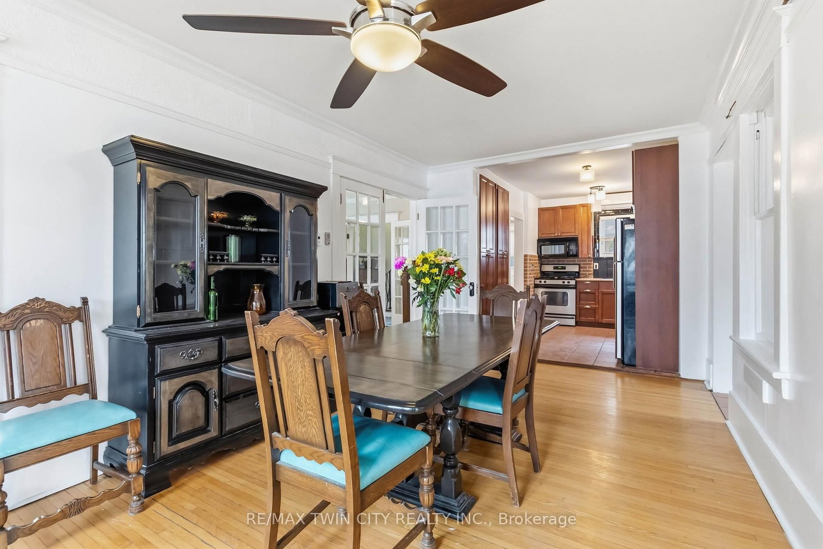 209 Grand River Street N - Photo 11