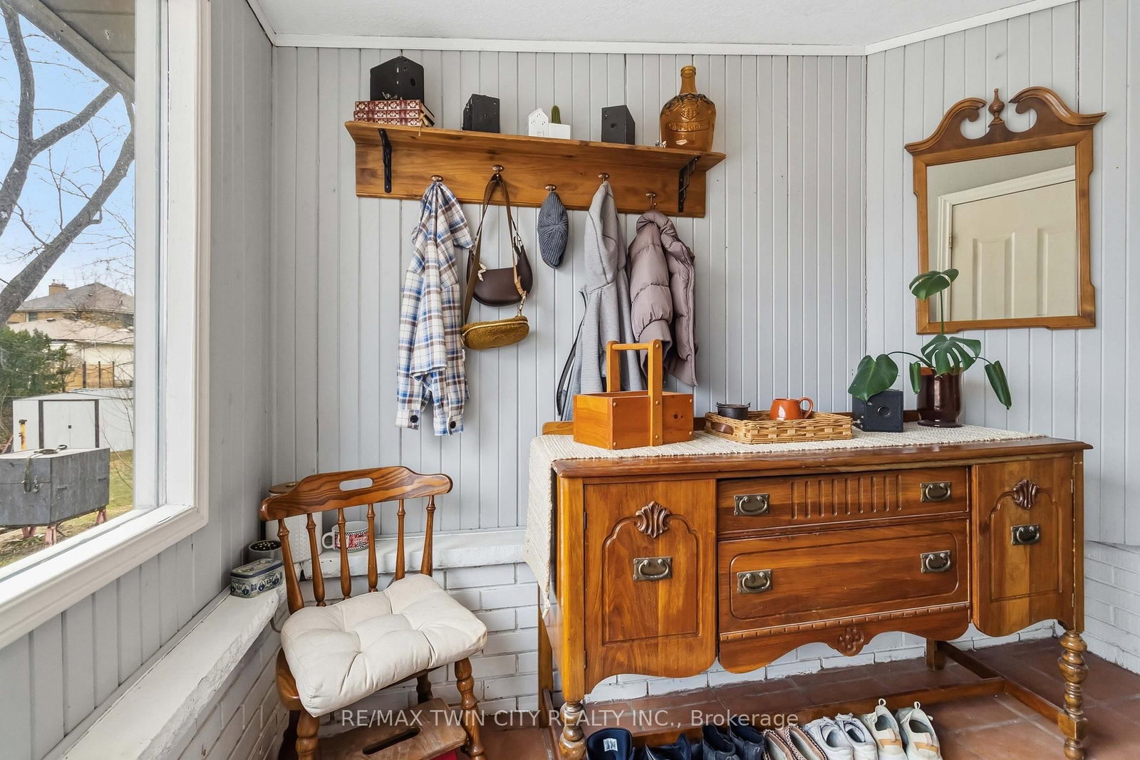 209 Grand River Street N - Photo 19