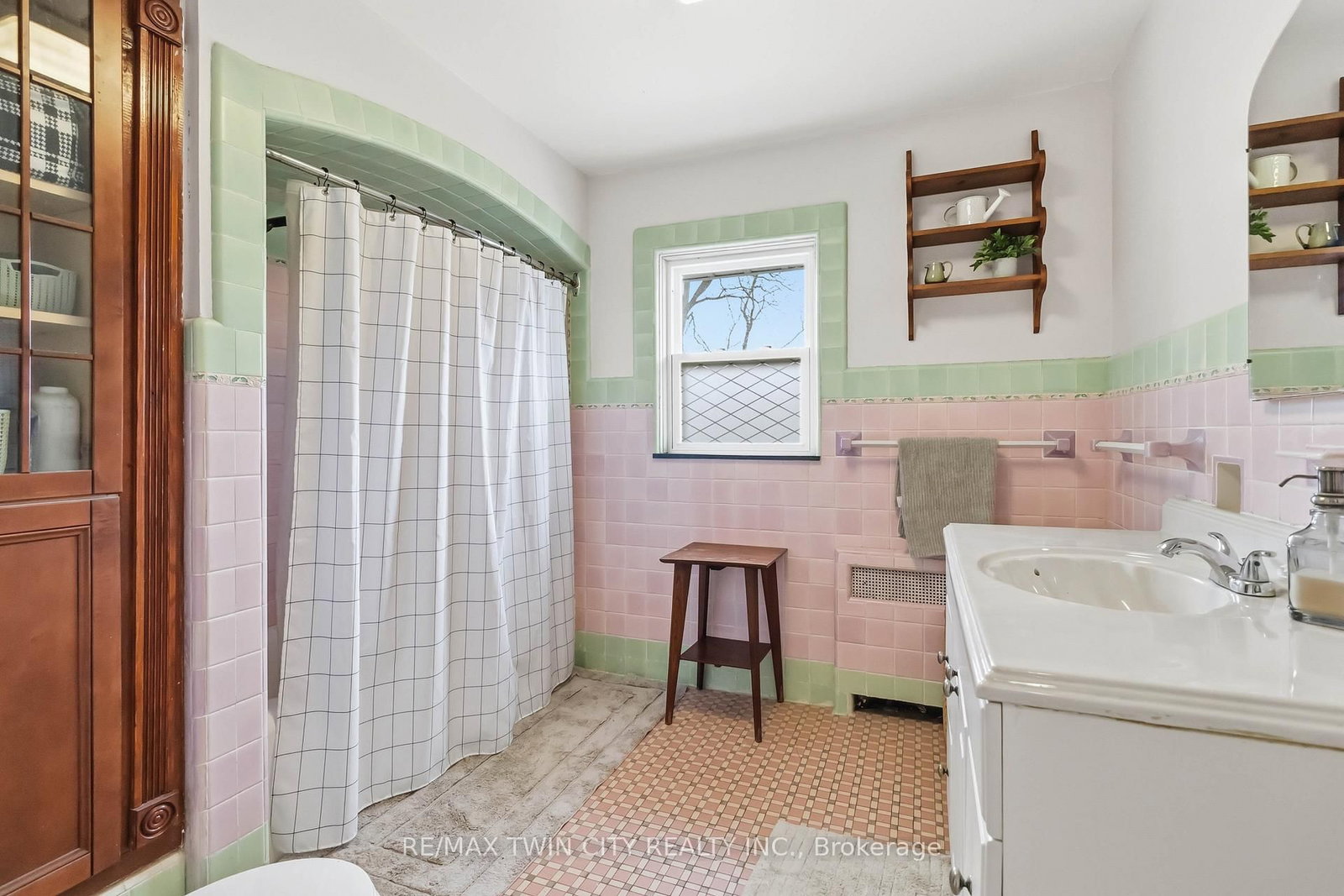 209 Grand River Street N - Photo 24