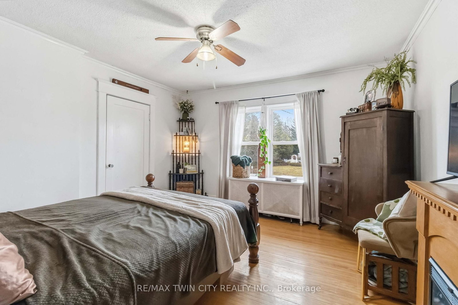 209 Grand River Street N - Photo 28