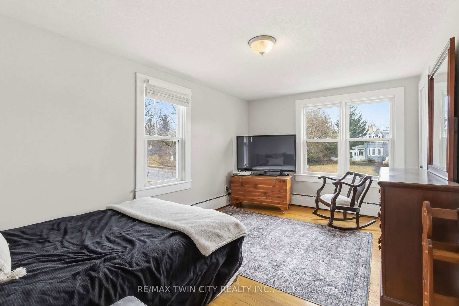 209 Grand River Street N - Photo 33