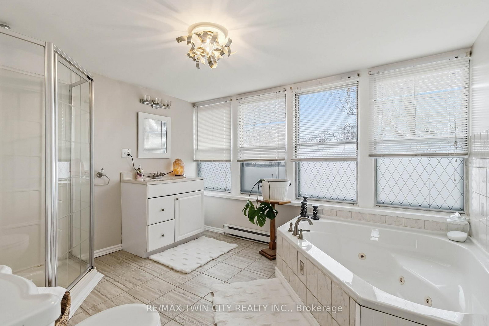 209 Grand River Street N - Photo 36