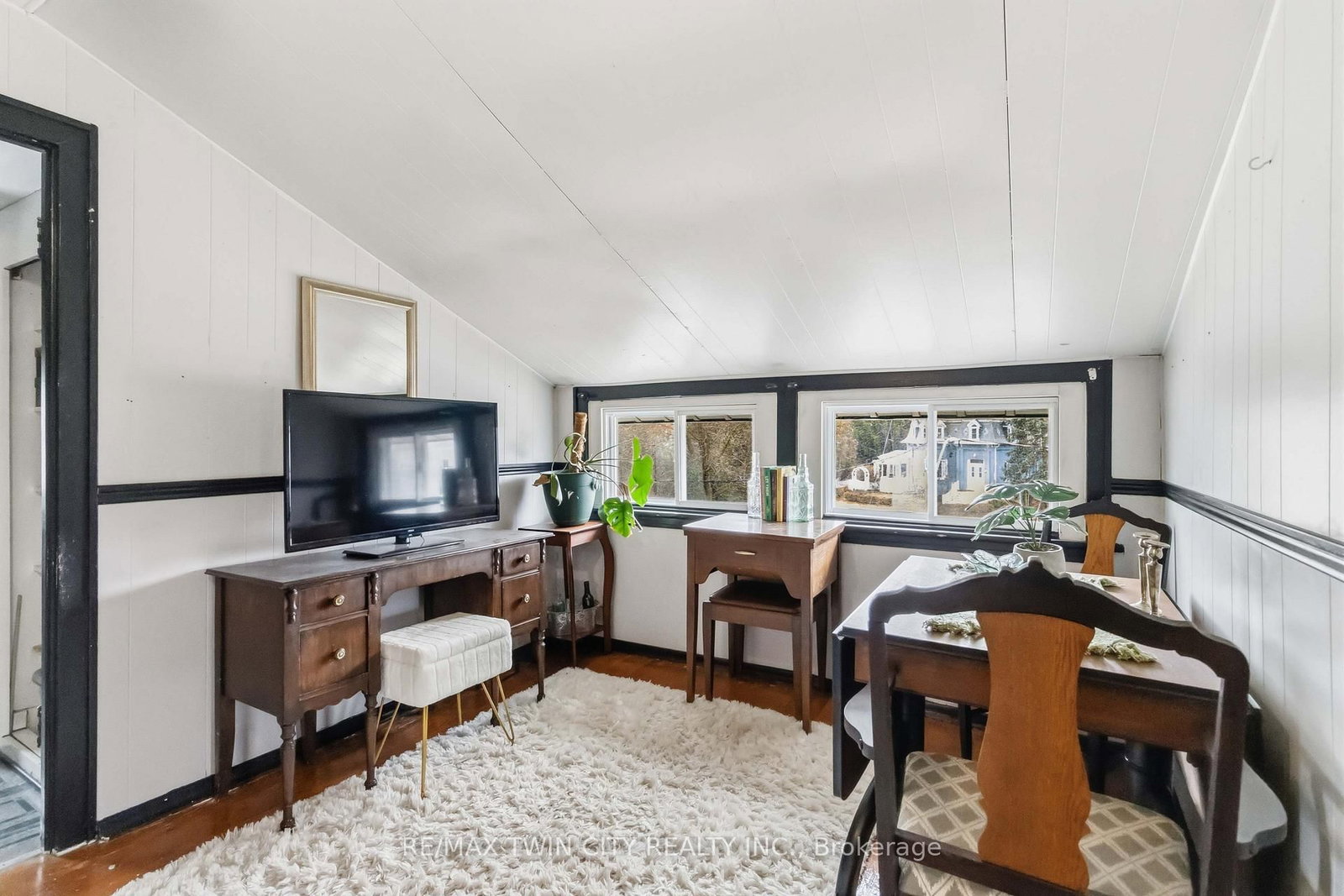 209 Grand River Street N - Photo 40