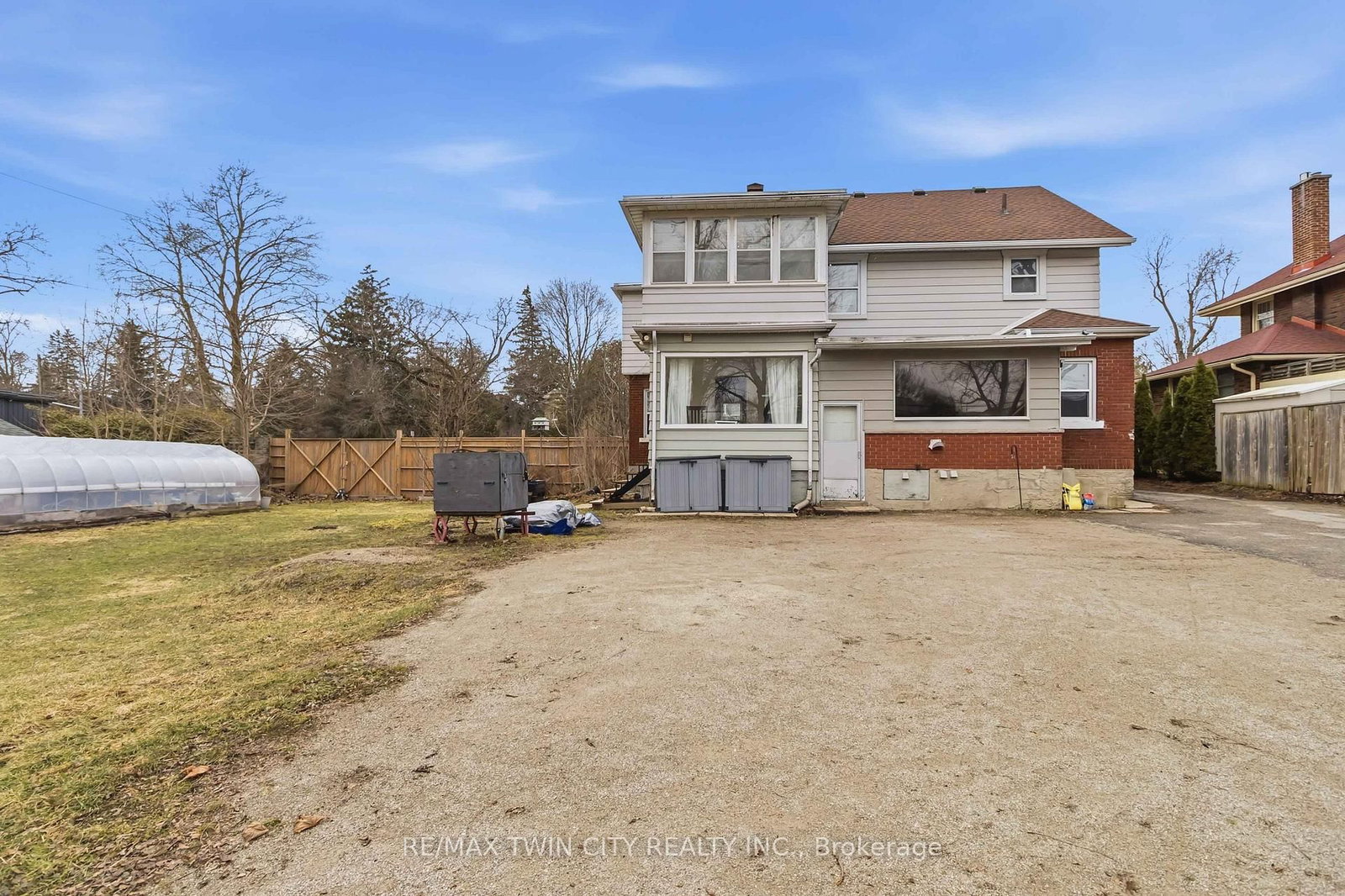 209 Grand River Street N - Photo 46