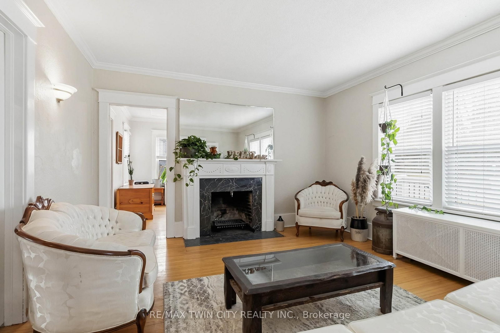 209 Grand River Street N - Photo 6