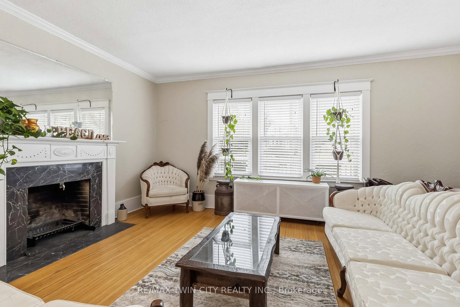 209 Grand River Street N - Photo 9