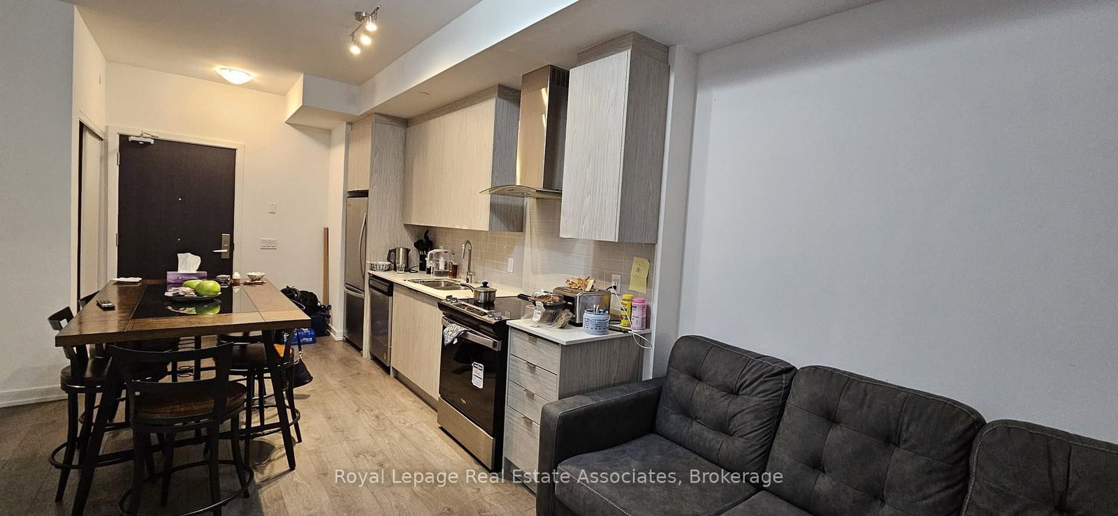 Condo for sale at 409-55 Duke Street, Kitchener, Ontario, N2H 0C9 - MLS: X12919088