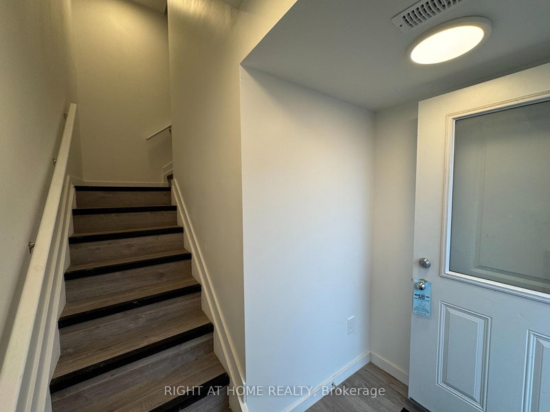 (MAIN) - 127 Highriver Tr, Welland, L3C 0H6 | Image 3