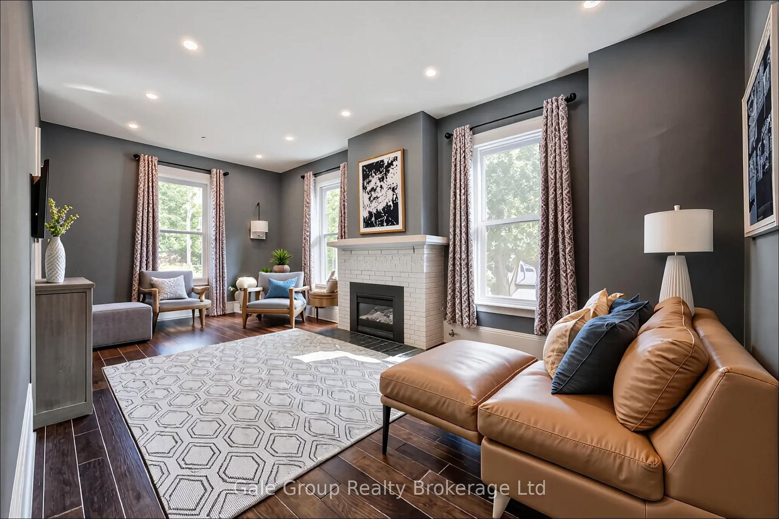 155 Vansittart Avenue • Woodstock, ON photo 20