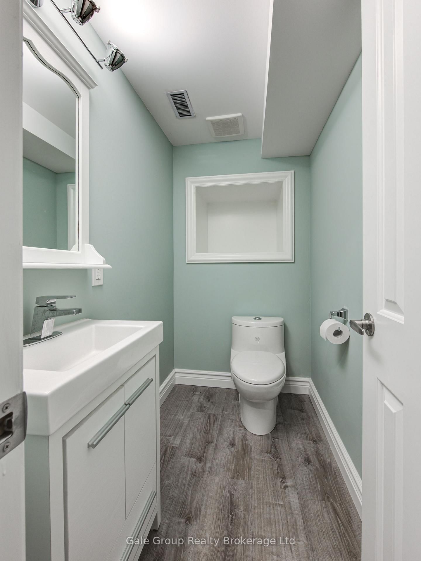 155 Vansittart Avenue • Woodstock, ON photo 35