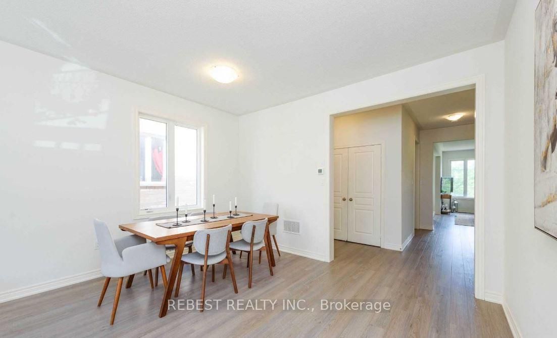 67 Riverwalk Drive - Photo 3