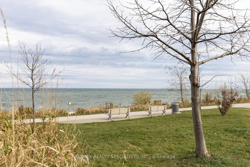 home for sale on 112-101 Shoreview Place