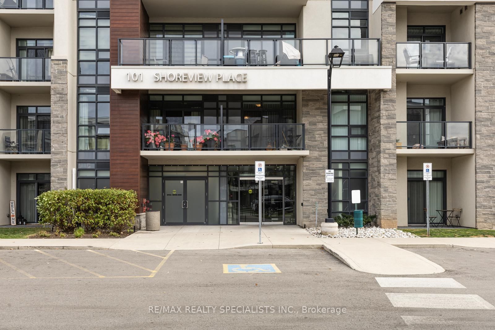 Condo for sale at 112-101 Shoreview Place, Hamilton, Ontario, L8E 0K2 - Lakeshore - MLS: X12919176