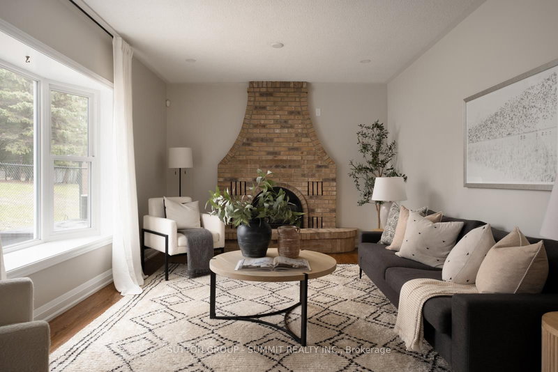 home for sale on 27 MILLBRIDGE Crescent