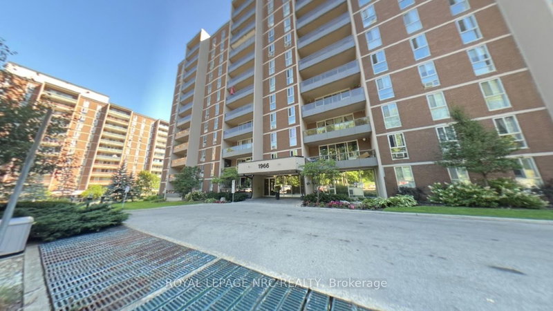 306 - 1966 Main Street W