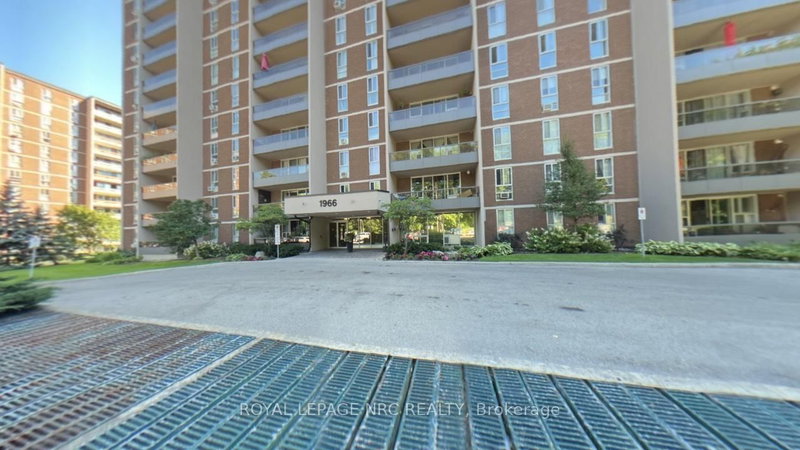 306 - 1966 Main Street W
