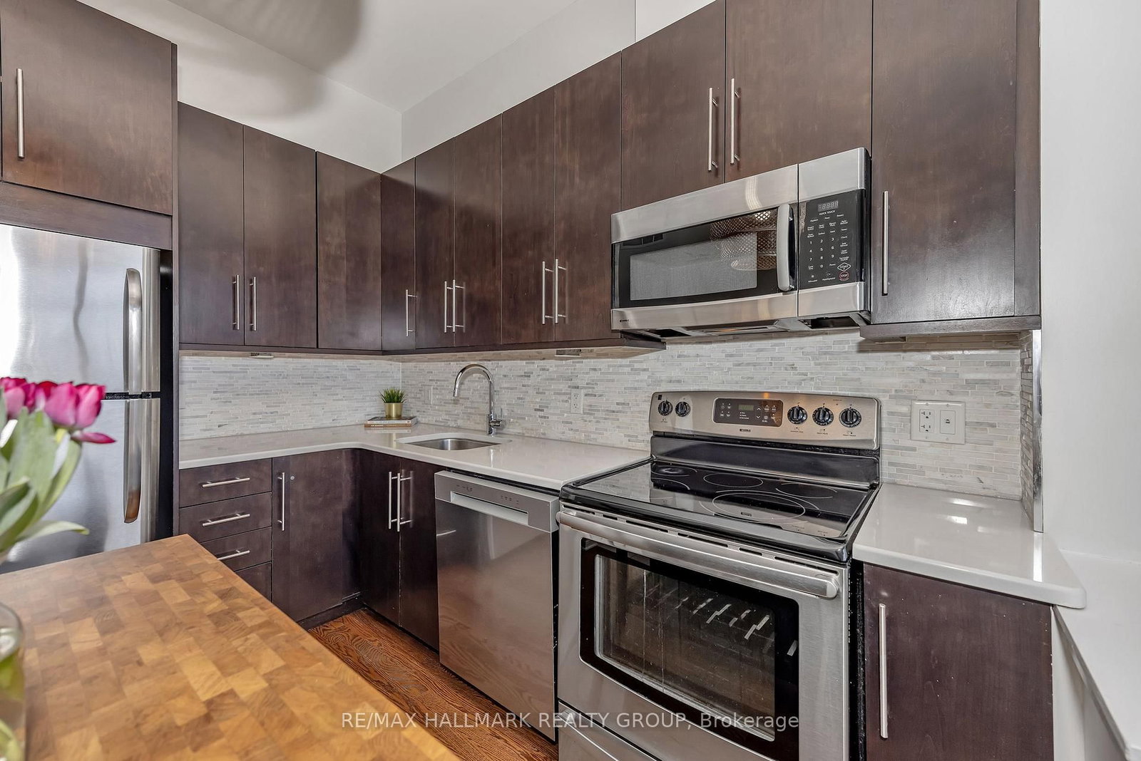 682 Churchill Avenue, Unit 310 - Photo 8
