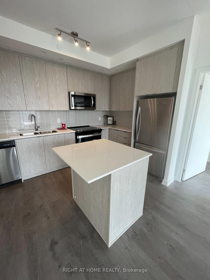 1501 - 55 Duke St W, Kitchener, N2H 0C9 | Image 2