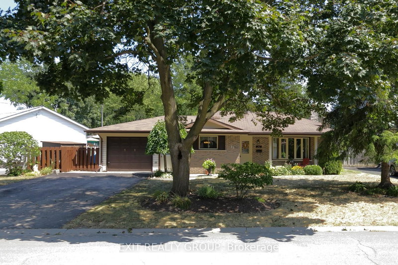 home for sale on 31 Lexington Crescent